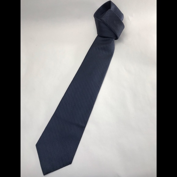 CHRISTIAN DIOR DESIGNER LUXURY ALL SILK TIE! NWOT! - Picture 2 of 8